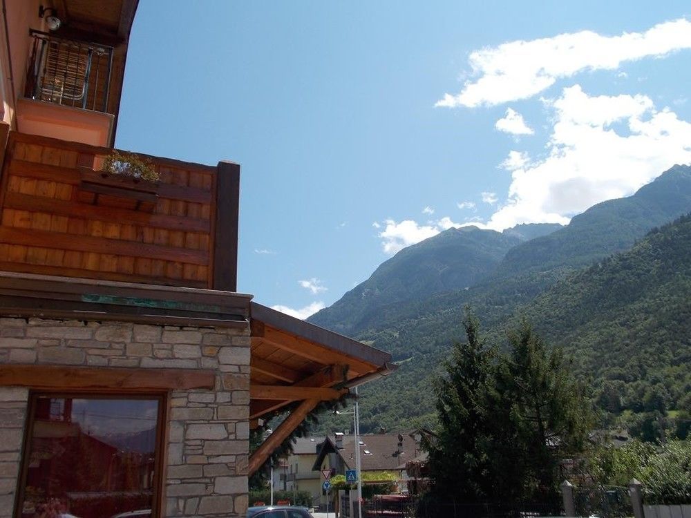 Sottosopra Alps & Guest house Charvensod
